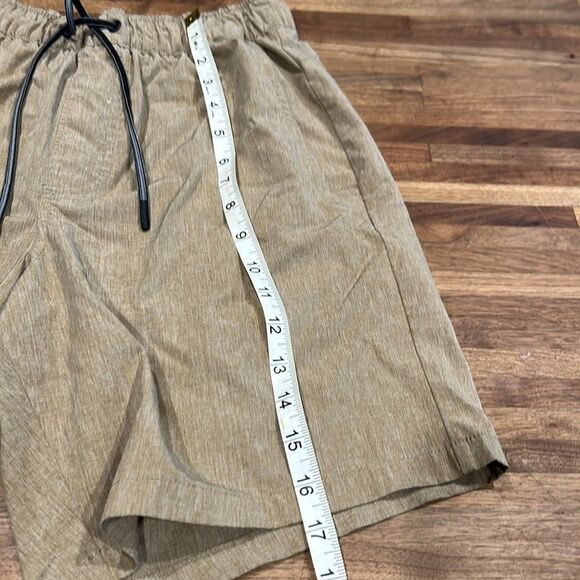 Eddie Bauer Drawstring shorts Great Condition Eddie size M. - Picture 4 of 8